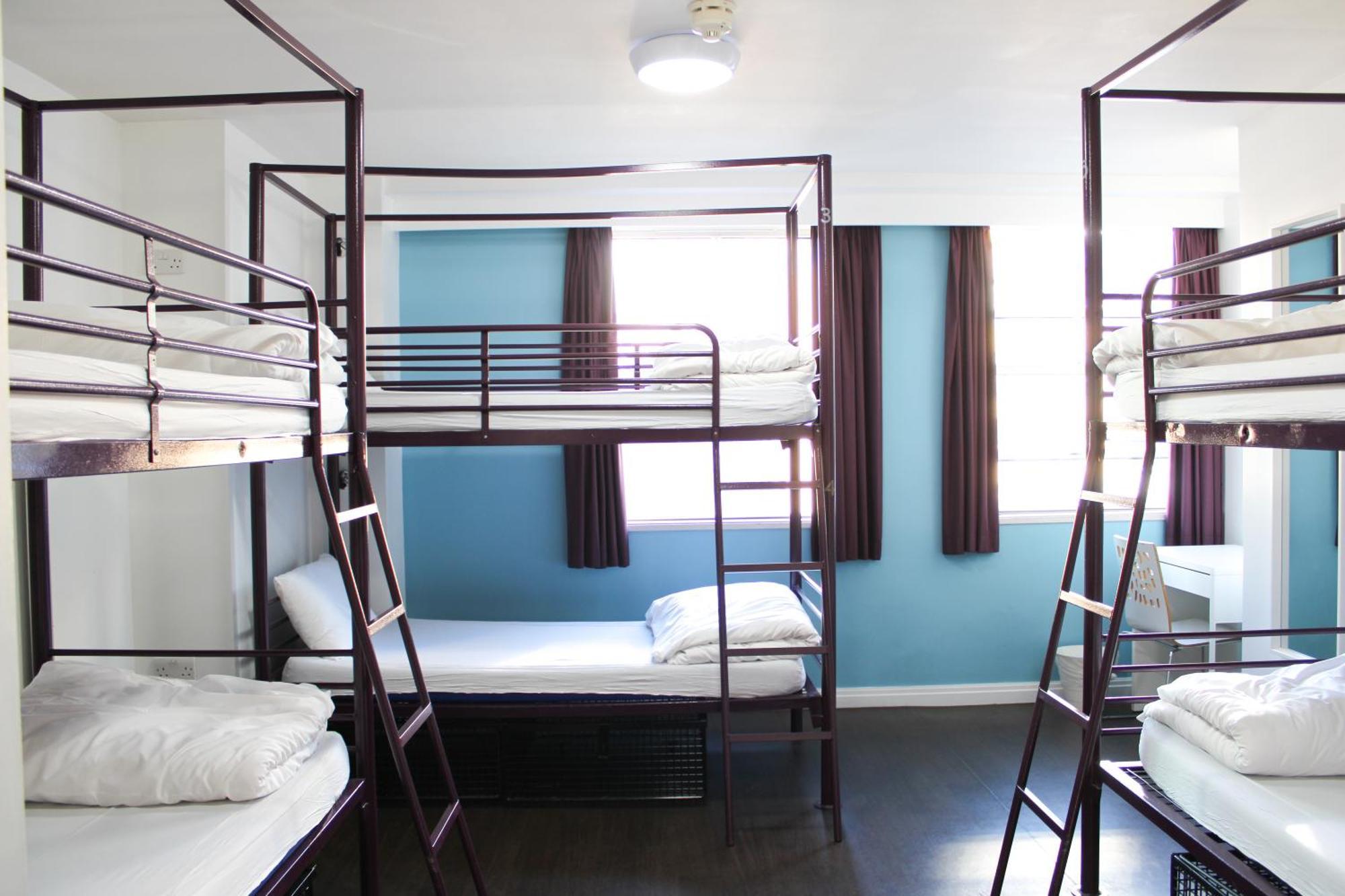 Bed 6-Bed Mixed Dorm
